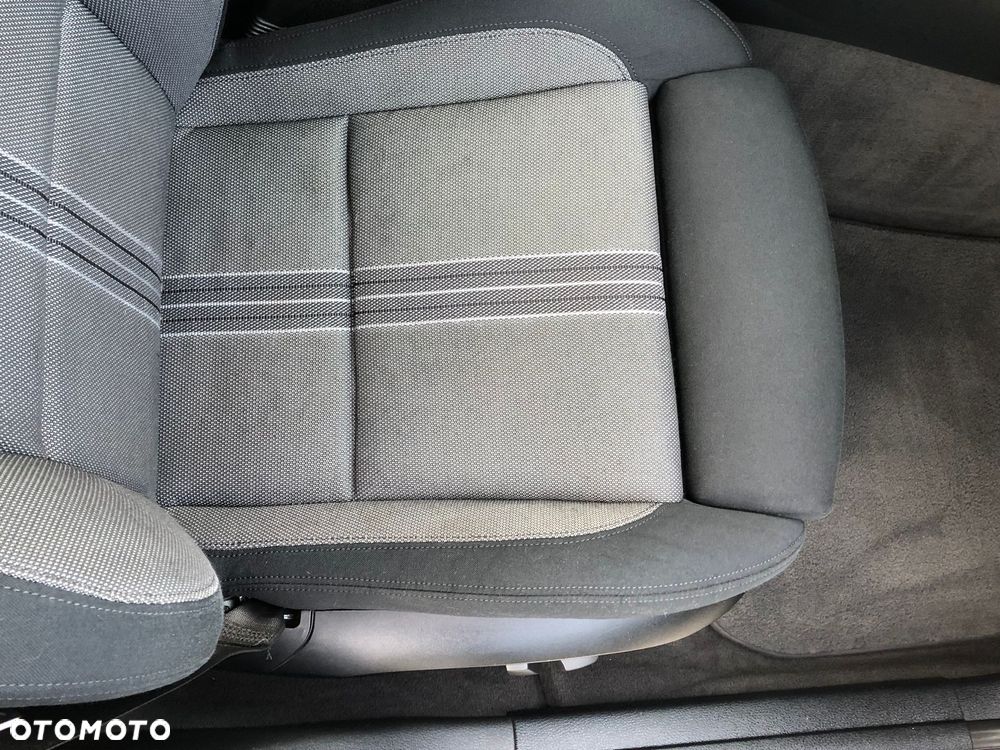 BMW X1 xDrive20d - 28