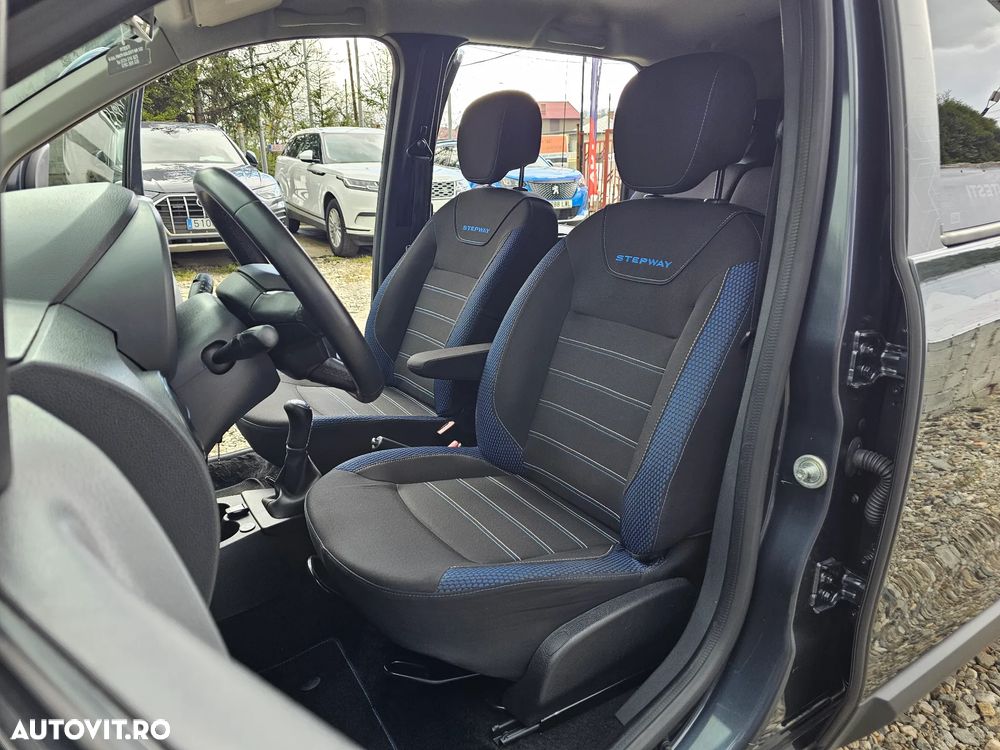 Dacia Lodgy 1.6 Stepway - 21