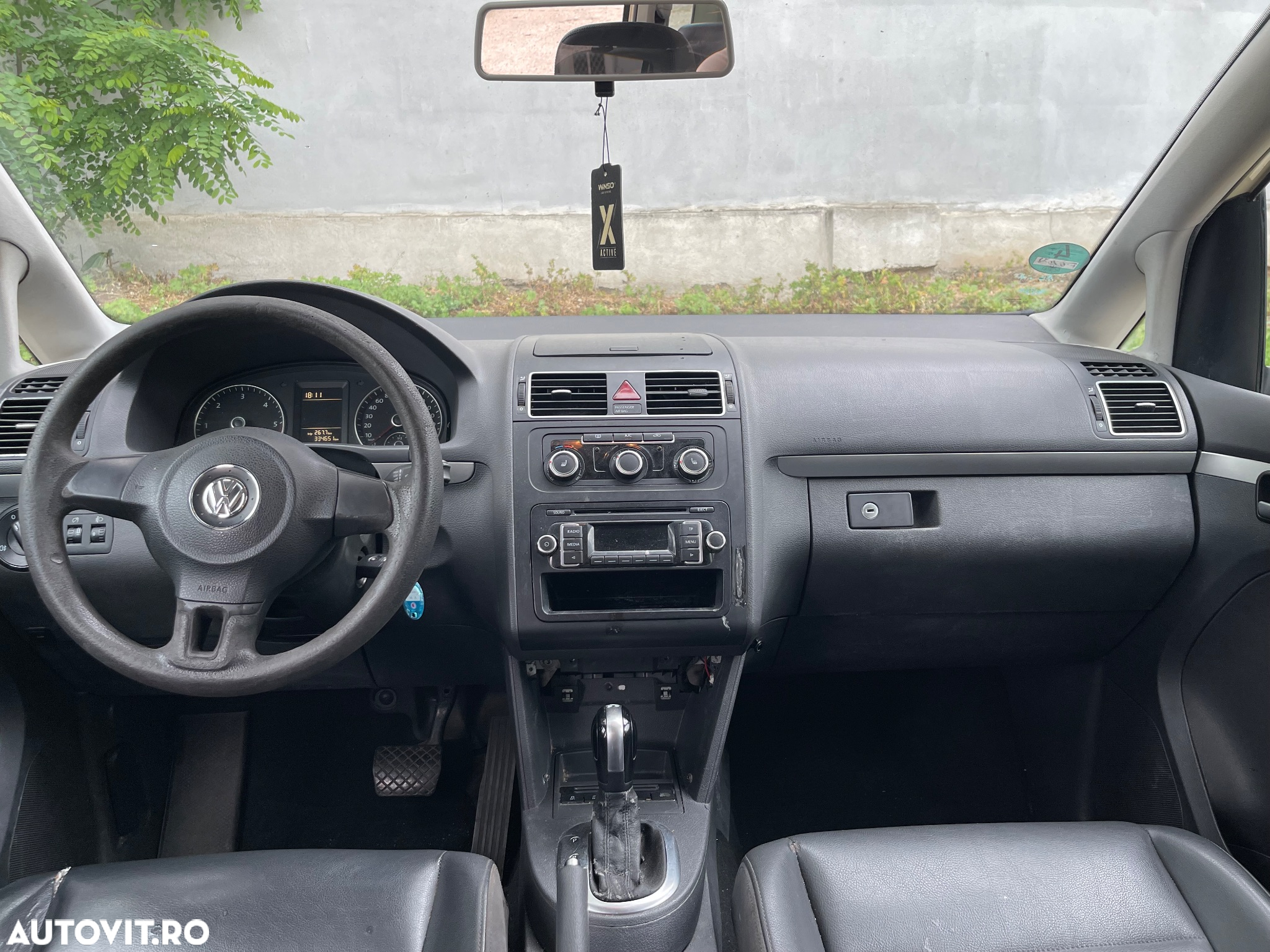 Volkswagen Touran 2.0 TDI DSG Comfortline - 6