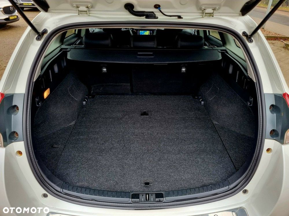 Toyota Auris Hybrid 135 Prestige - 13