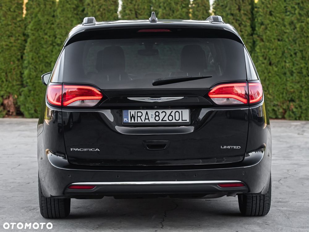 Chrysler Pacifica - 12