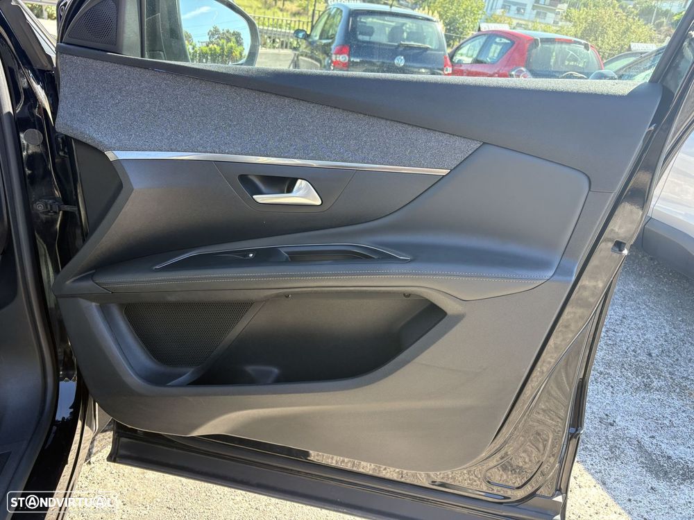 Peugeot 3008 1.2 PureTech Allure EAT8 - 13