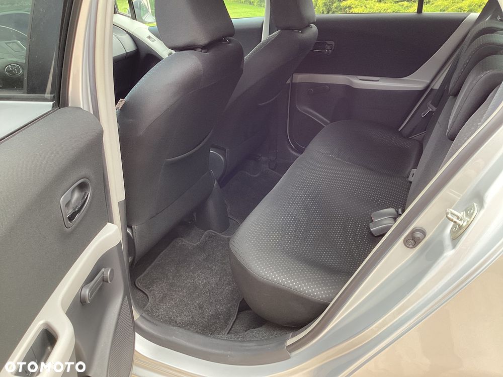 Toyota Yaris 1.33 VVT-i Life - 16