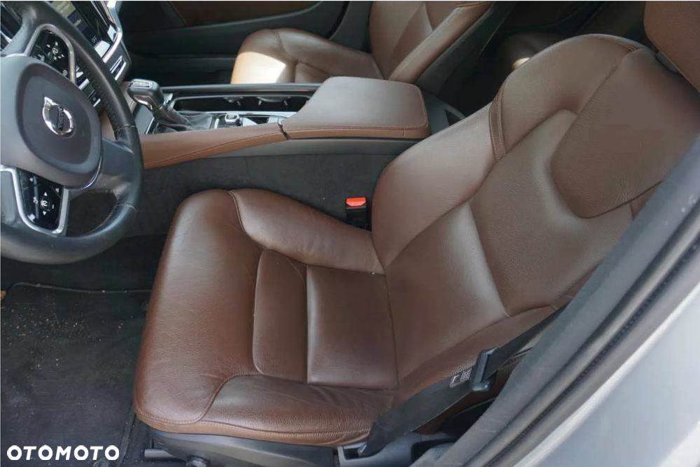 Volvo V90 D4 Momentum - 6