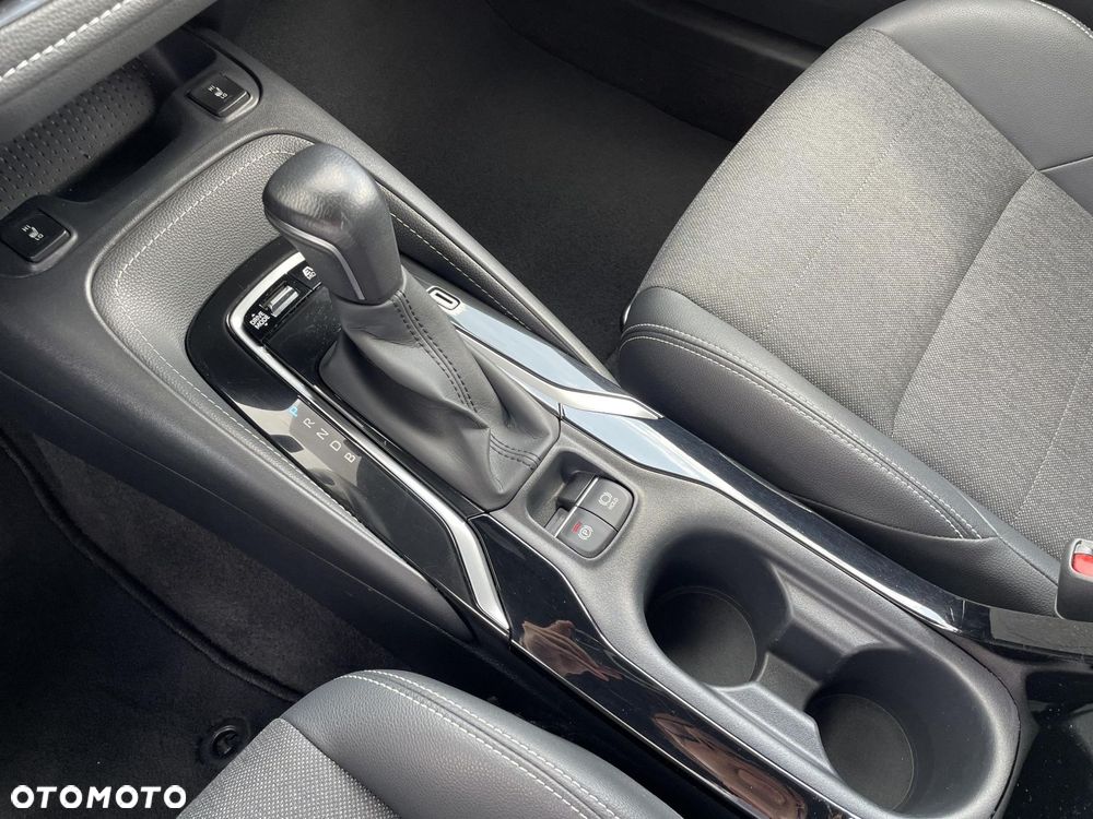 Toyota Corolla 1.8 Hybrid Comfort - 18