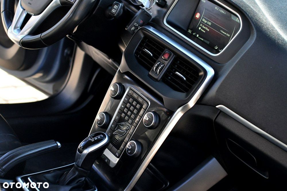 Volvo V40 - 23