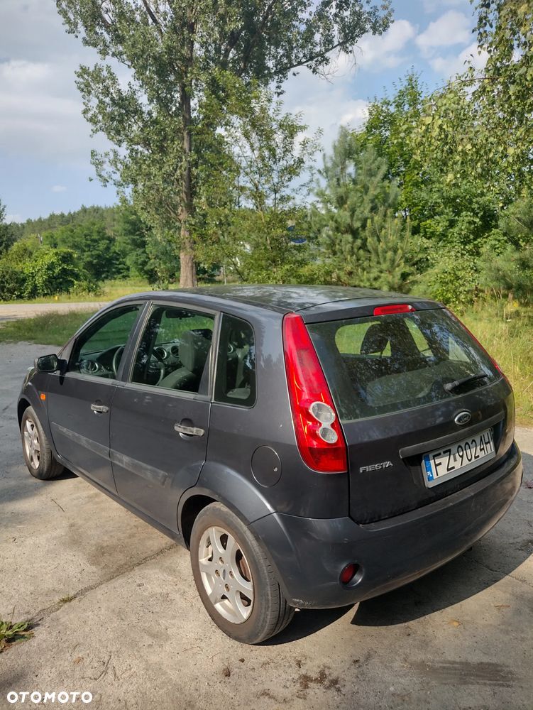 Ford Fiesta 1.3 - 7