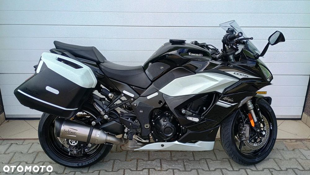 Kawasaki Ninja 1000 SX - 3