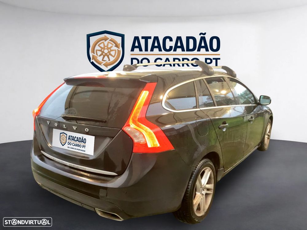 Volvo V60 D6 Plug-In-Hybrid AWD Geartronic Summum - 6