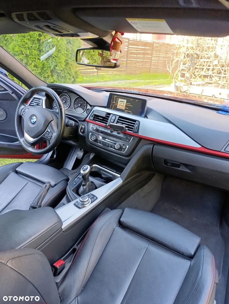 BMW Seria 3 328i Sport Line - 3
