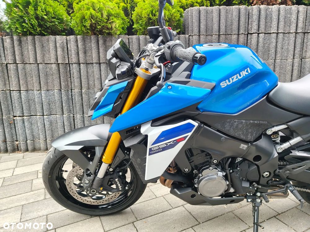 Suzuki GSX 1000 - 19