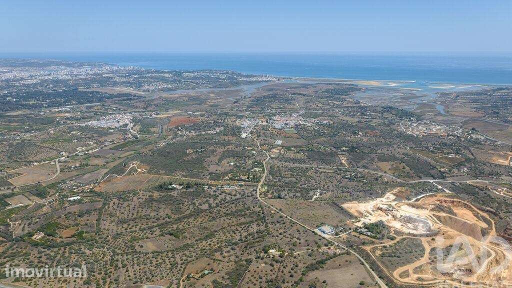 Terreno T4 em Mexilhoeira Grande de 236,00 m2 - Grande imagem: 2/21