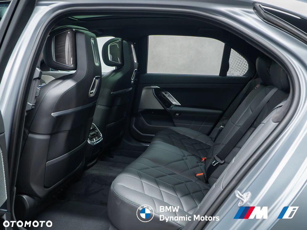 BMW Seria 7 740d xDrive - 23