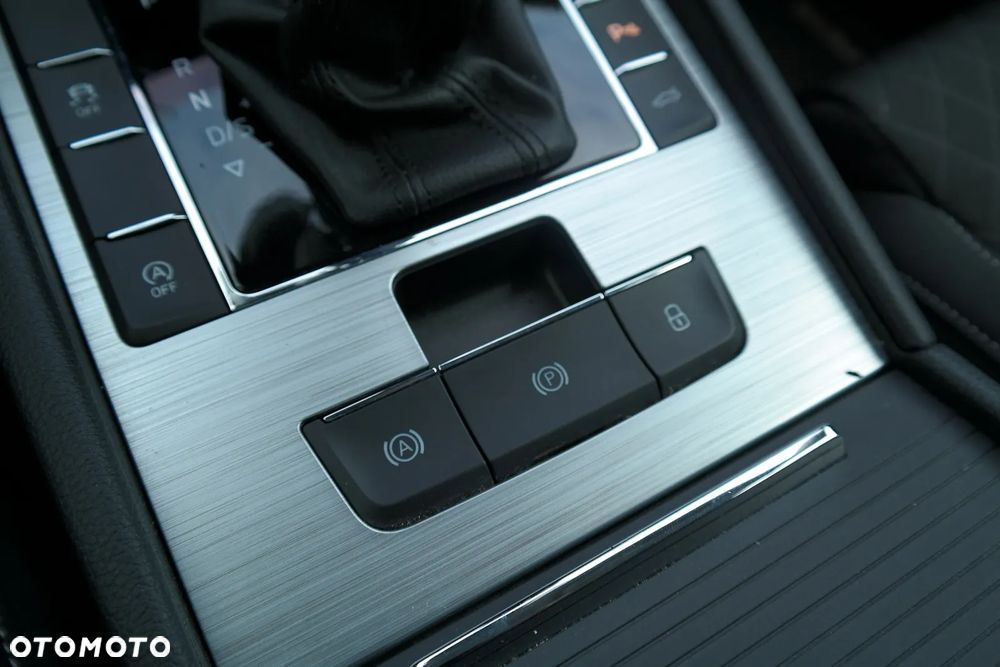 Skoda Superb 2.0 TSI Ambition DSG - 30