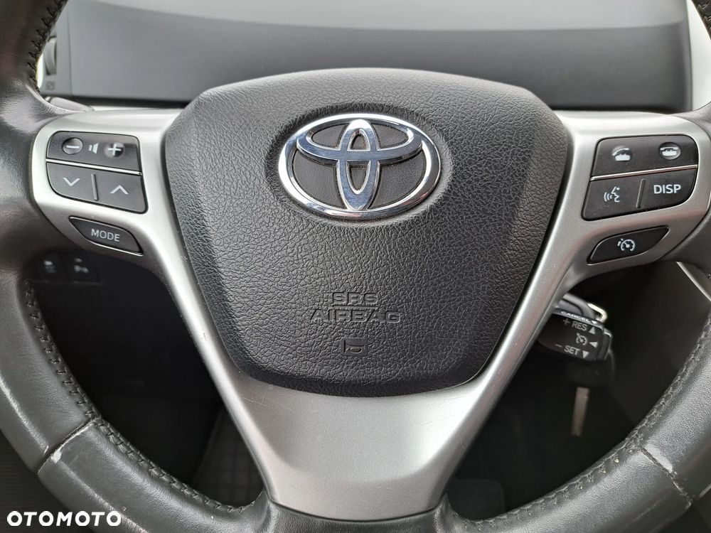 Toyota Verso - 29