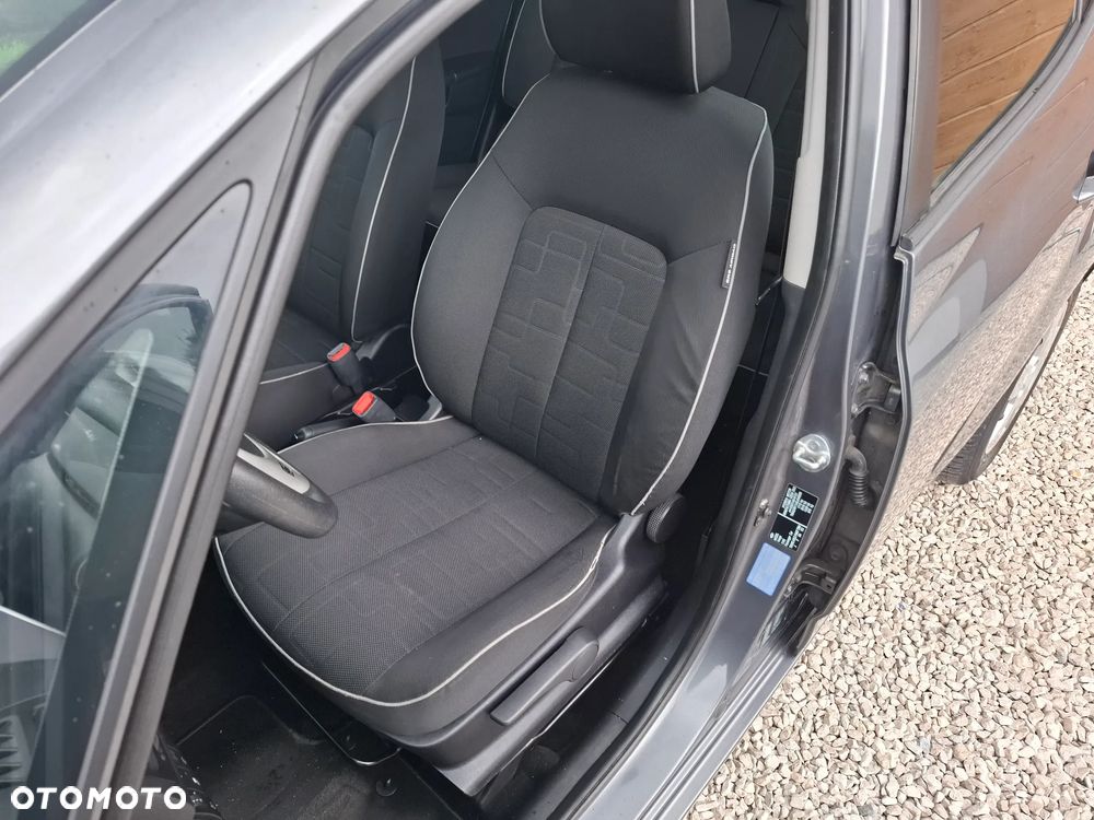 Kia Venga 1.4 CVVT Vision - 29
