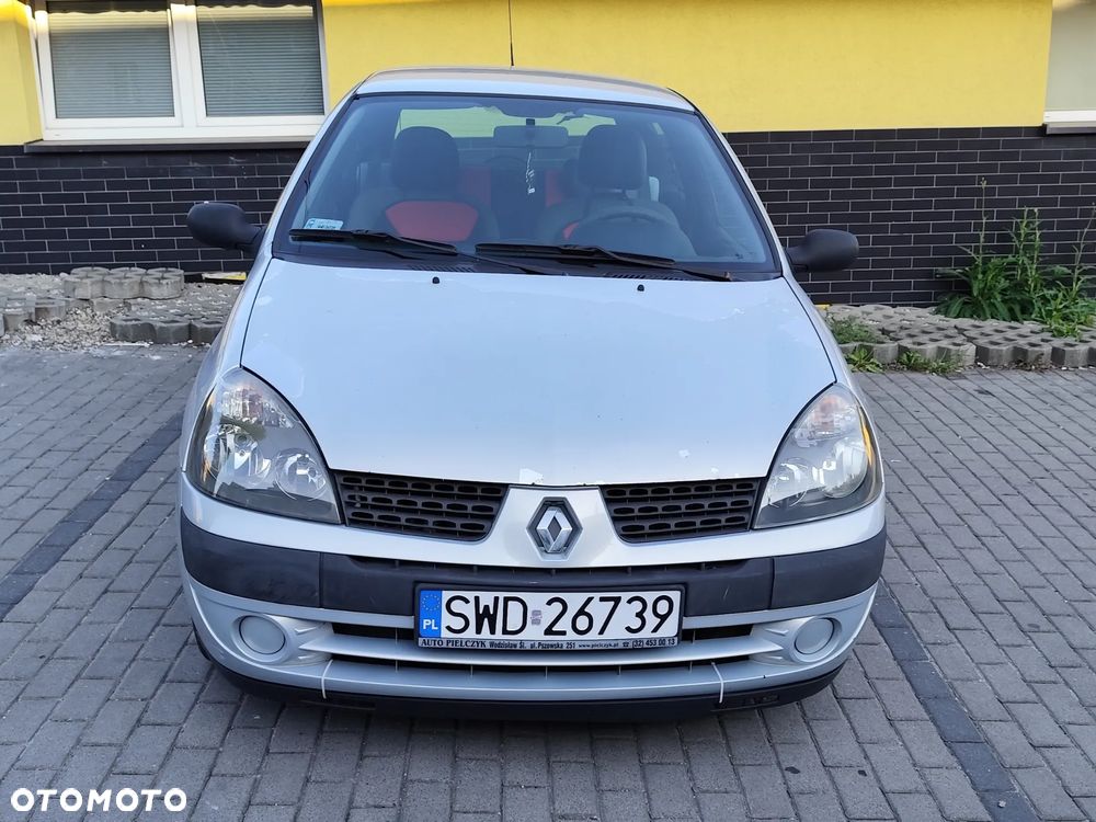 Renault Clio - 2