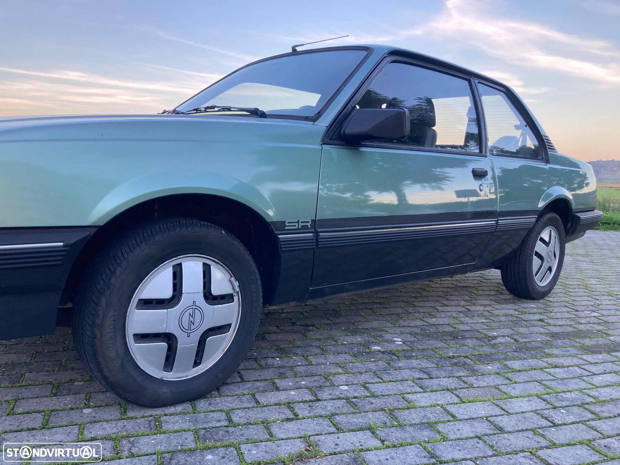 Opel Ascona 1.6 SR - 13
