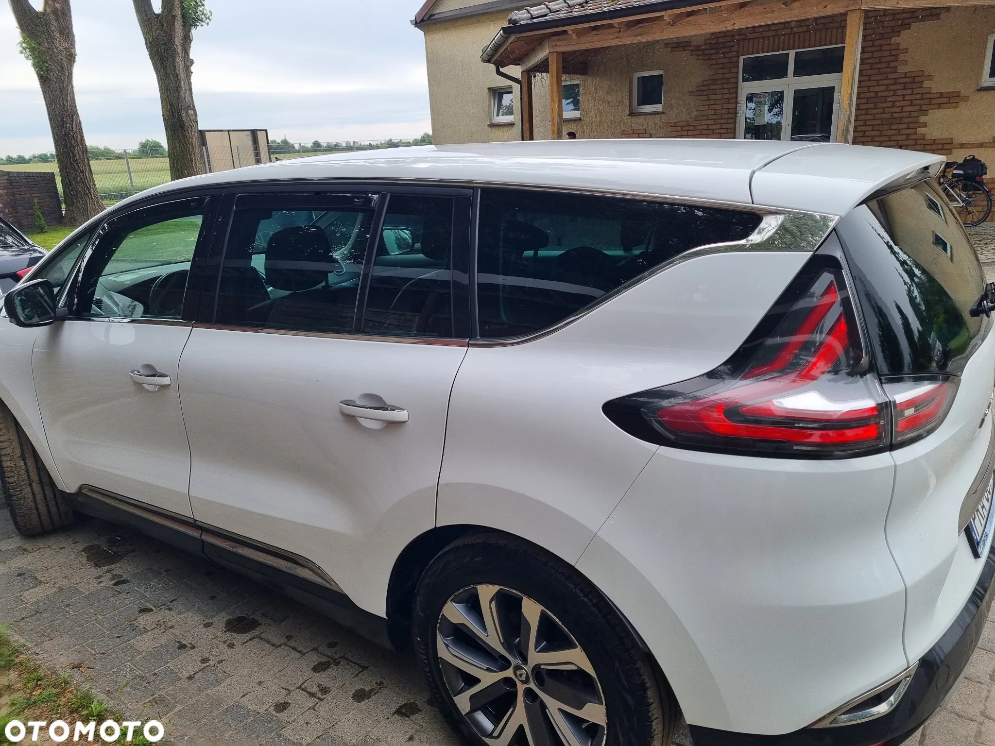 Renault Espace 1.6 dCi Energy Initiale Paris EDC 7os - 3