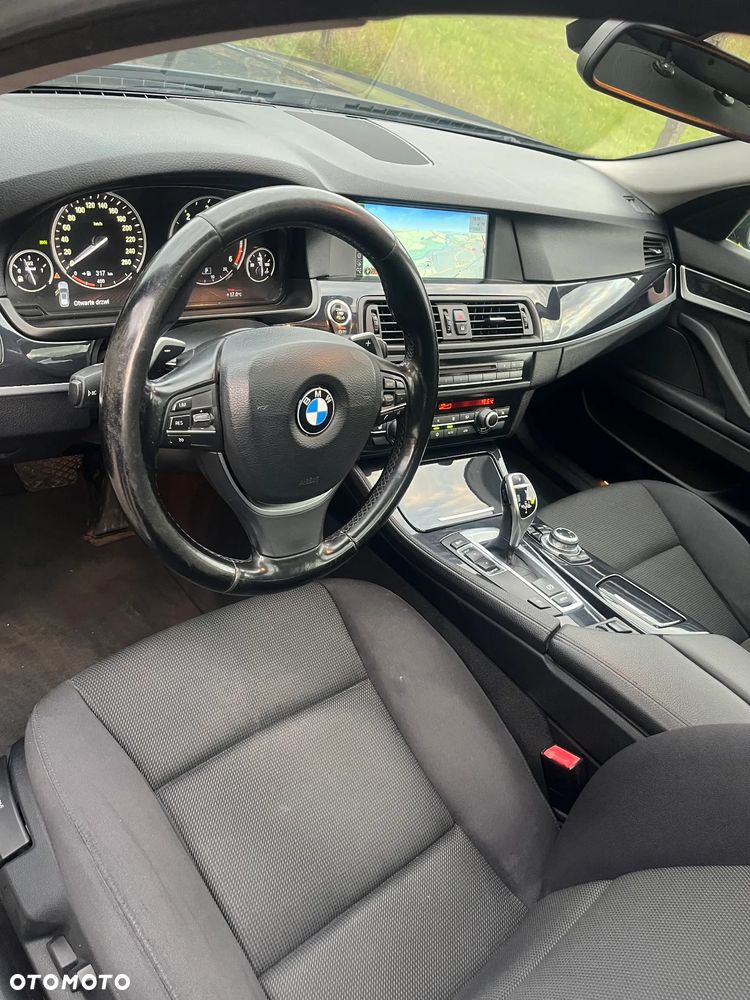 BMW Seria 5 520d Touring - 30