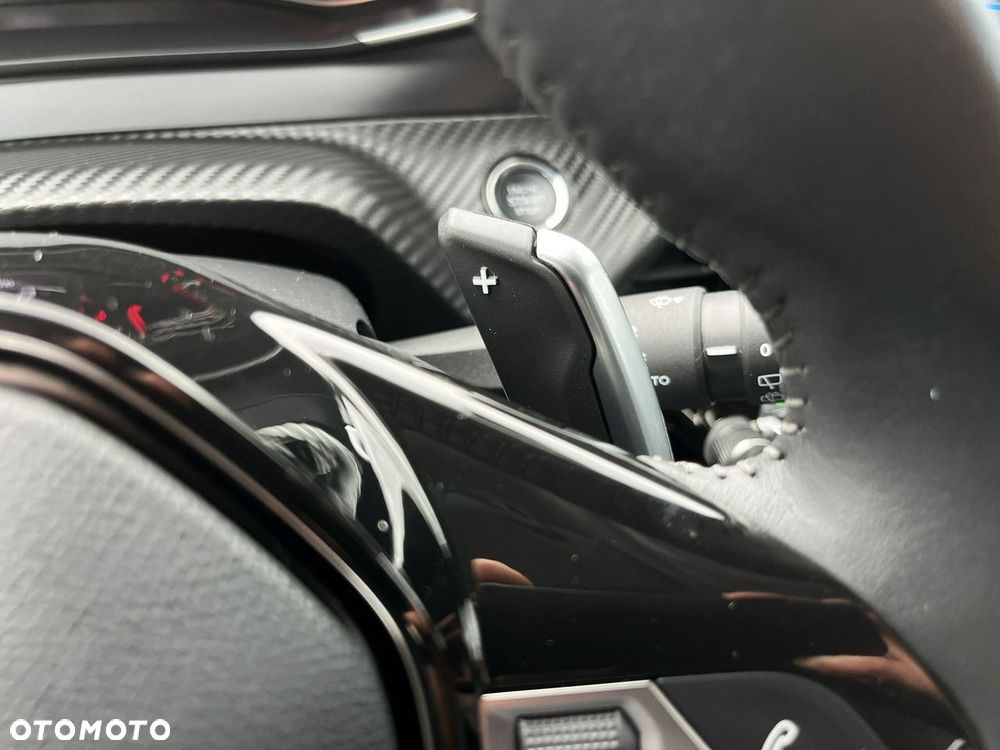 Peugeot 2008 PureTech 130 Allure S&S EAT8 - 16