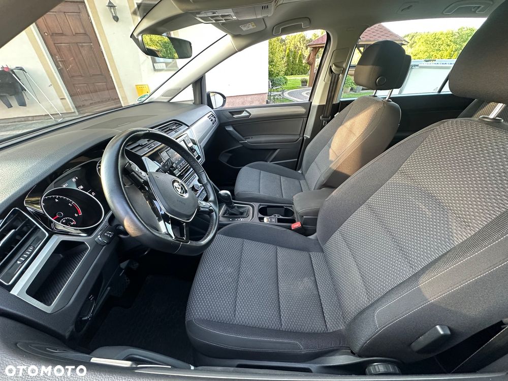 Volkswagen Touran 2.0 TDI SCR DSG ACTIVE - 10