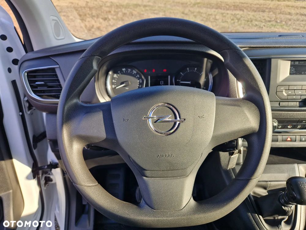 Opel Vivaro - 10