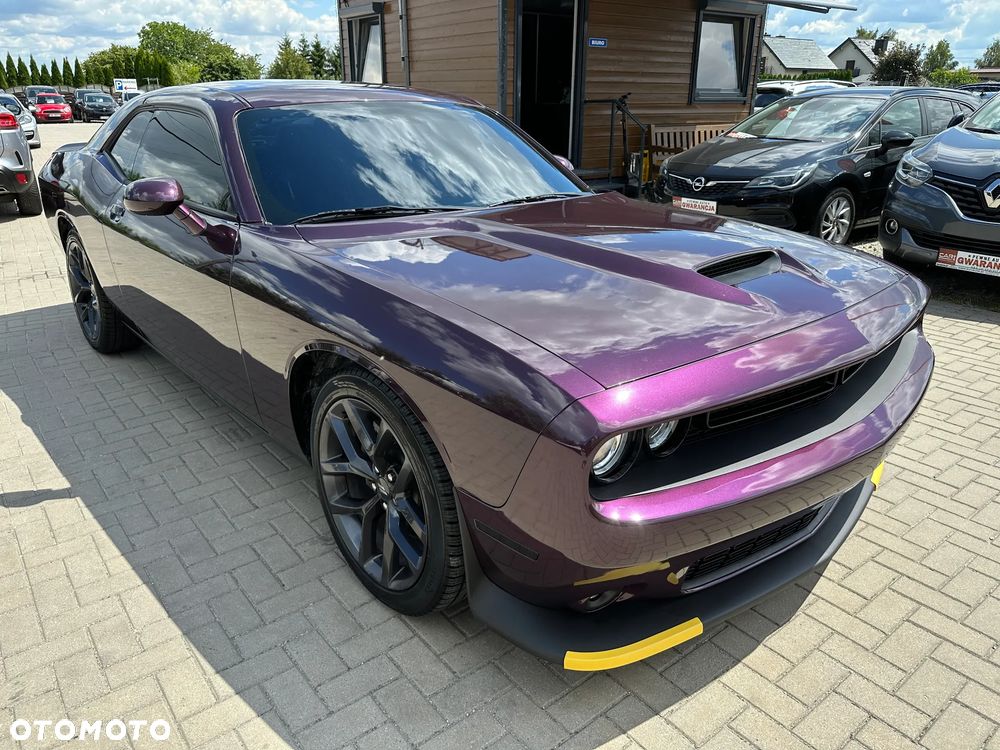 Dodge Challenger - 2
