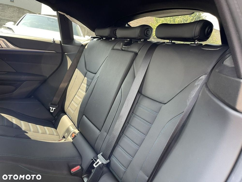 BMW Seria 4 M440i xDrive mHEV sport - 12