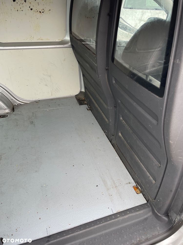 Volkswagen Caddy - 16