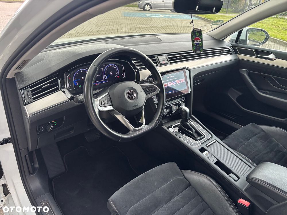 Volkswagen Passat 2.0 TDI SCR DSG Highline - 11