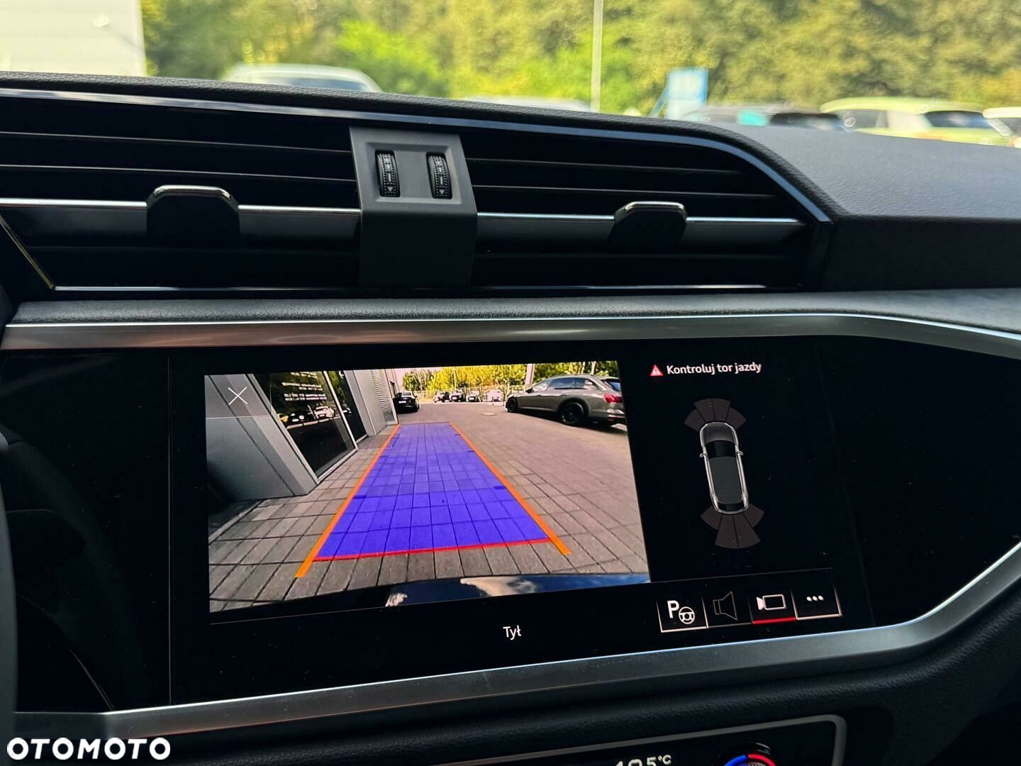 Audi Q3 - 21