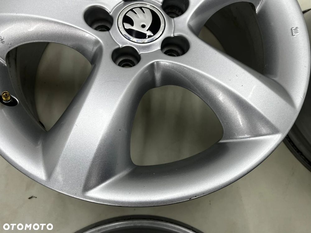 Felgi aluminiowe Skoda Fabia 2 II Roomster Praktik Ibiza Polo Fox 07-14r. r15 cali 6jx15 ET43 5x100 - 6