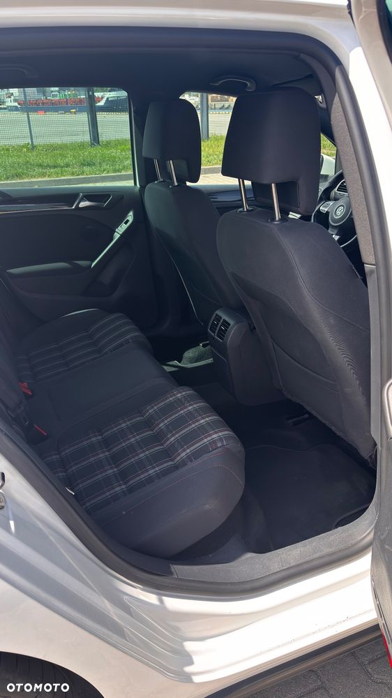Volkswagen Golf - 3