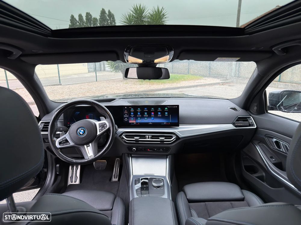 BMW 330 e Pack 50 anos M Auto - 17