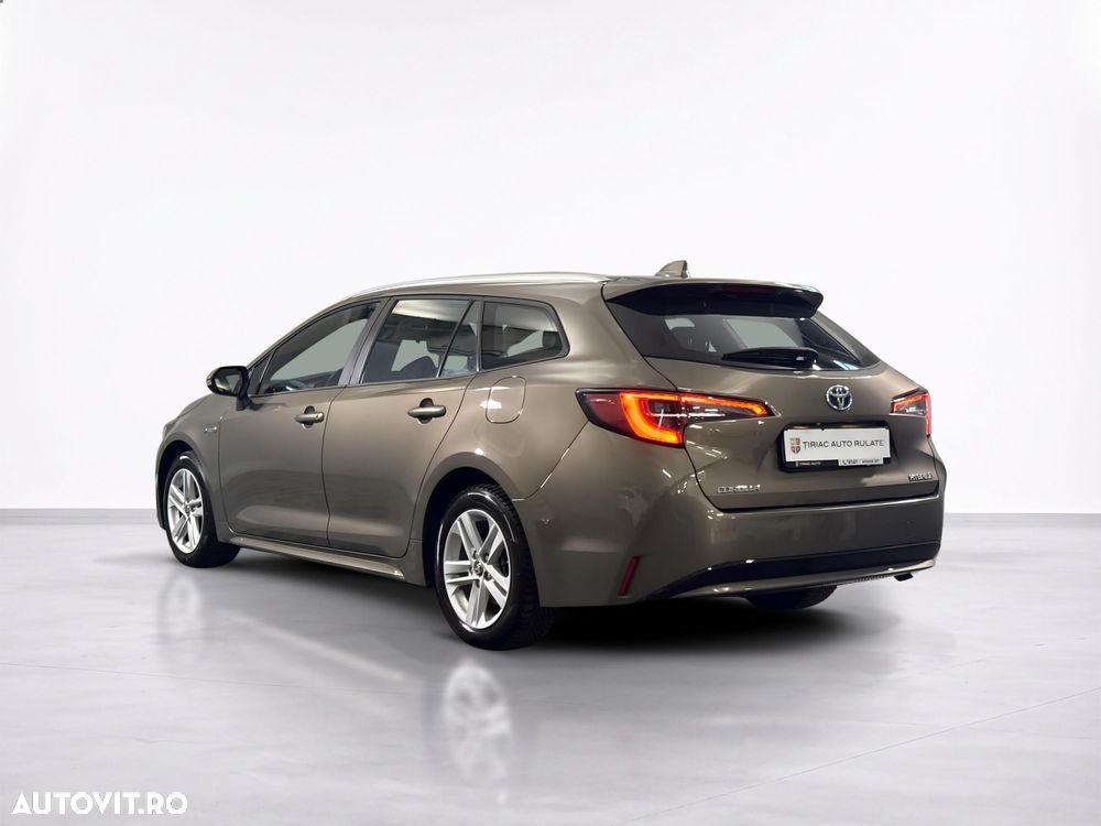 Toyota Corolla - 4