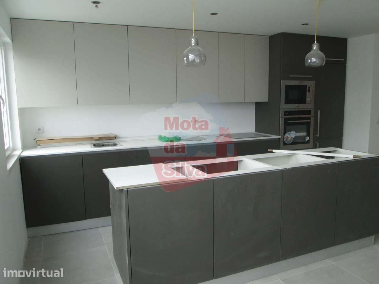 Excelente Apartamento 4 assoalhadas, Santo André no Barreiro - Grande imagem: 2/14