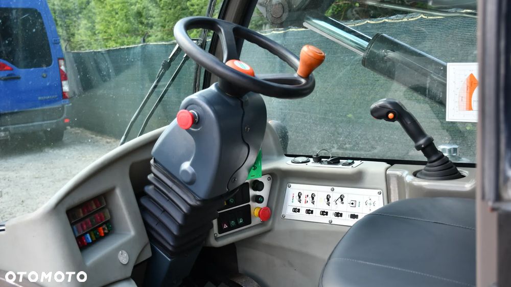 Ausa T 240H - 24