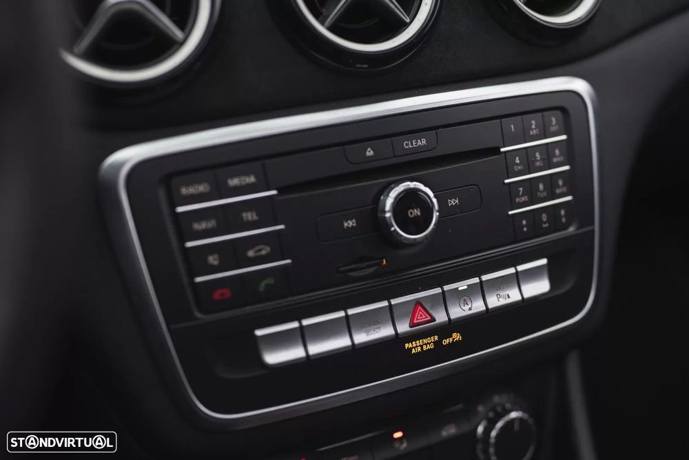 Mercedes-Benz CLA 200 d Shooting Brake AMG Line Aut. - 16