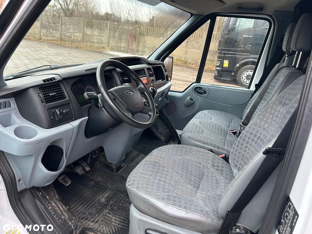 Ford Transit - 2