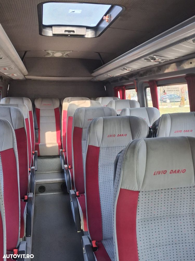 Mercedes-Benz Sprinter - 13