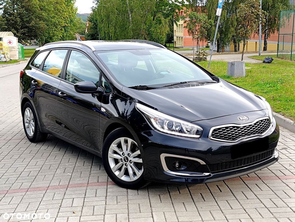 Kia Ceed 1.6 GDI SW Platinum Edition - 2