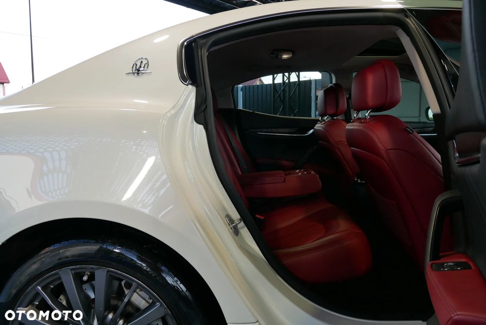 Maserati Ghibli S - 11