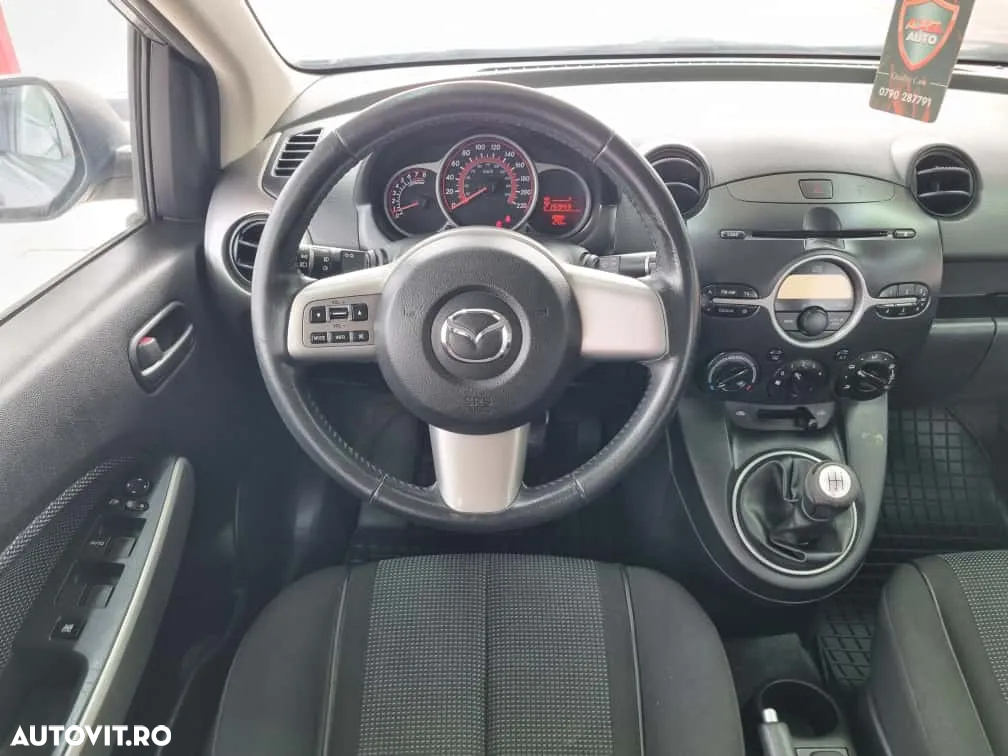 Mazda 2 - 8
