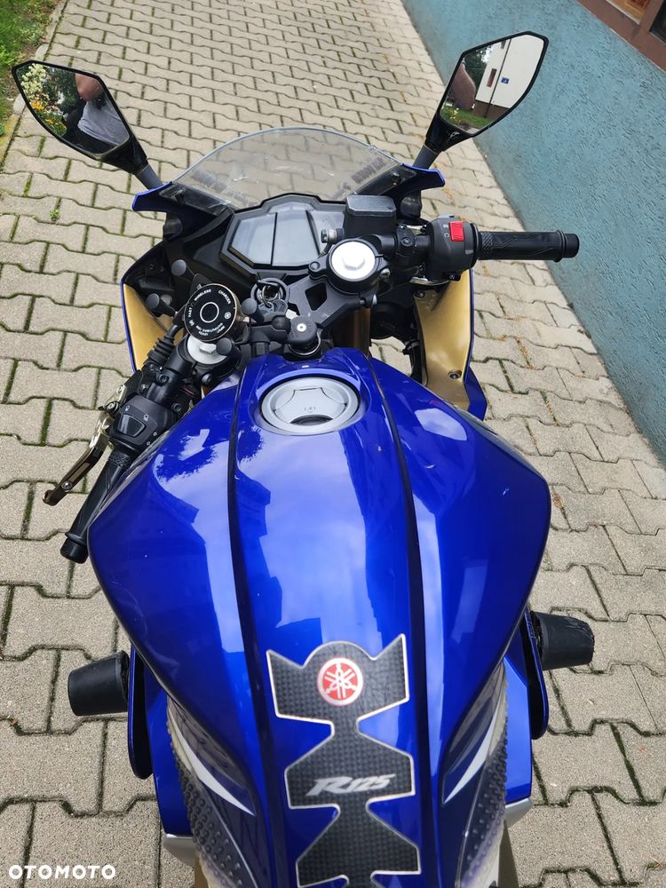 Yamaha YZF - 6