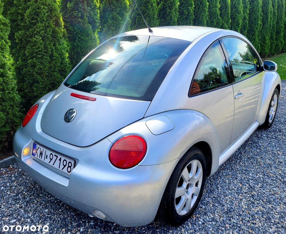 Volkswagen New Beetle - 5