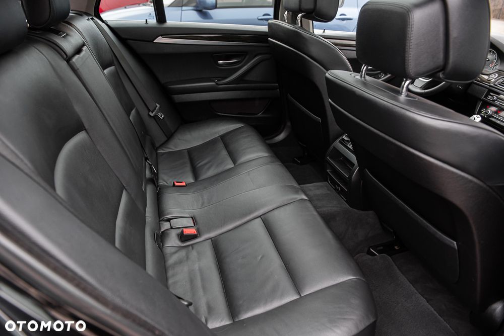 BMW Seria 5 520d - 36