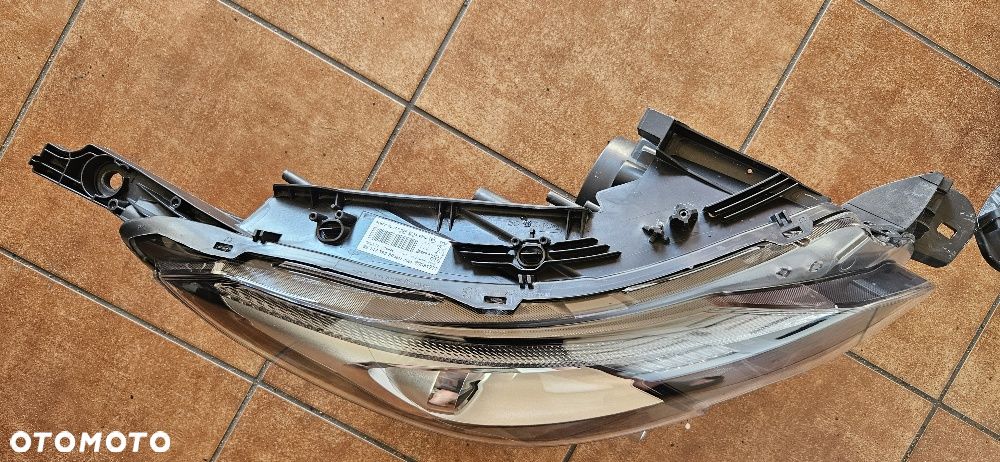 Peugeot 2008 Lift Lampa Przód  Lewa Prawa Idealne - 8