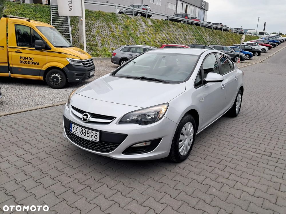Opel Astra 1.6 Business EU6 - 4