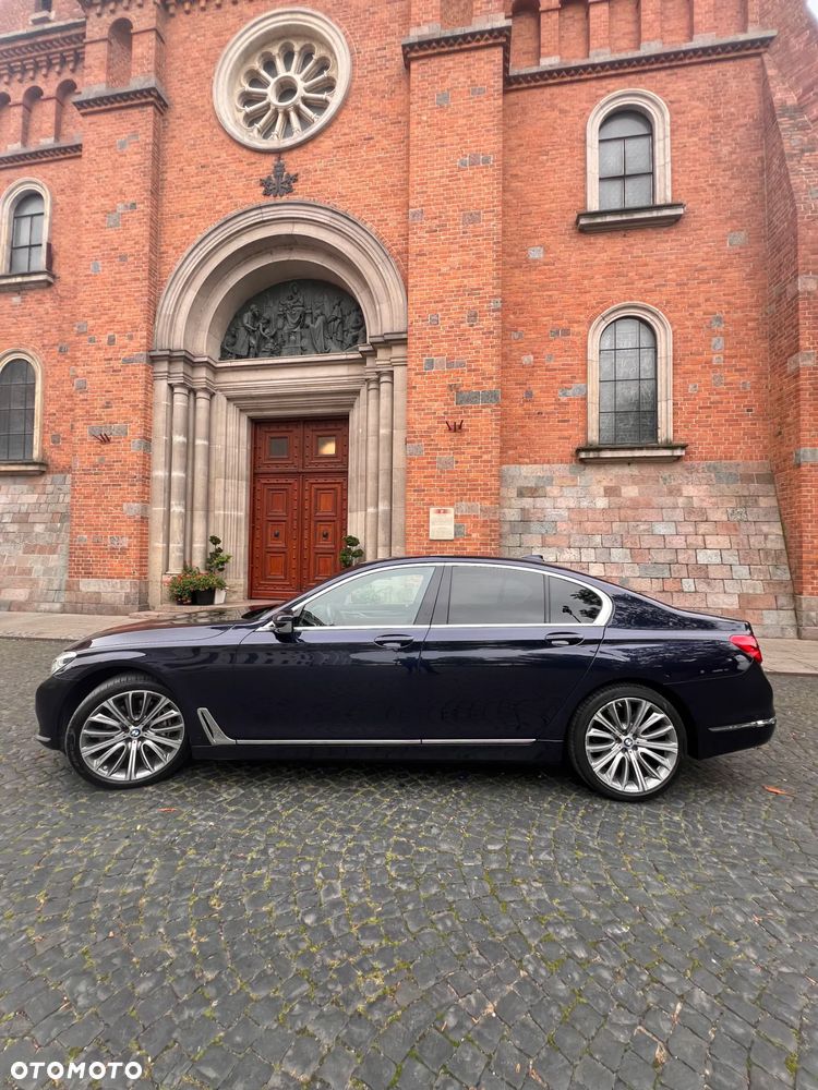 BMW Seria 7 740d xDrive - 10